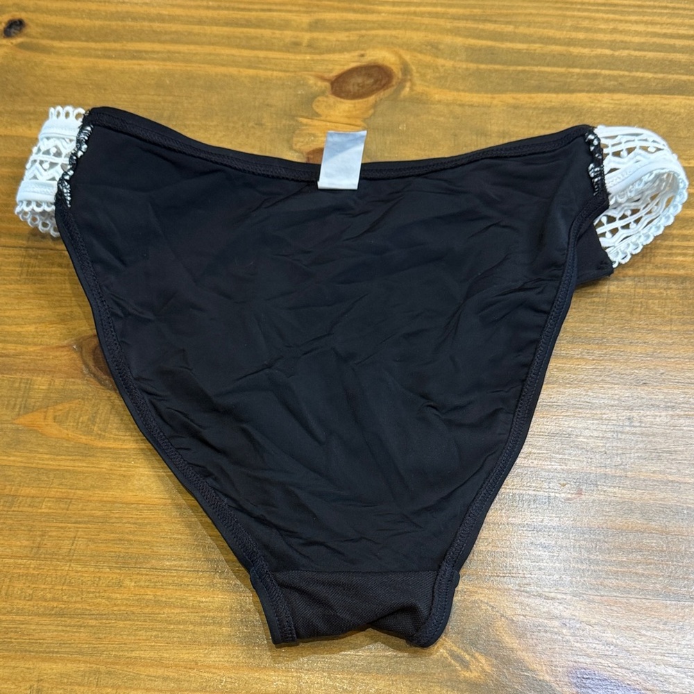 Chic Black Women's Bikini Bottom with Lace Detail - Picture 4 of 6